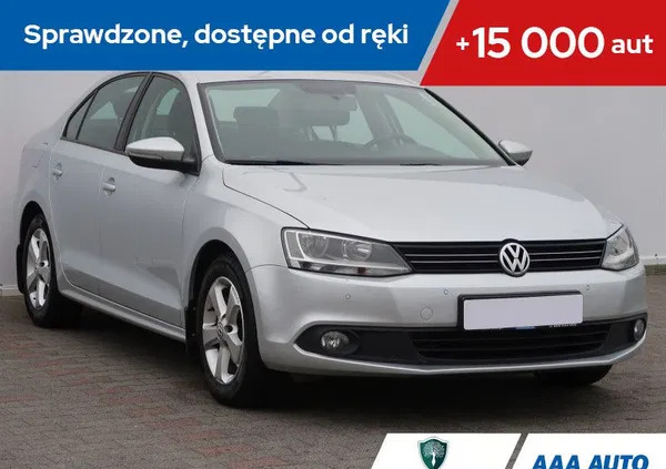 volkswagen jetta Volkswagen Jetta cena 33000 przebieg: 124570, rok produkcji 2012 z Sztum